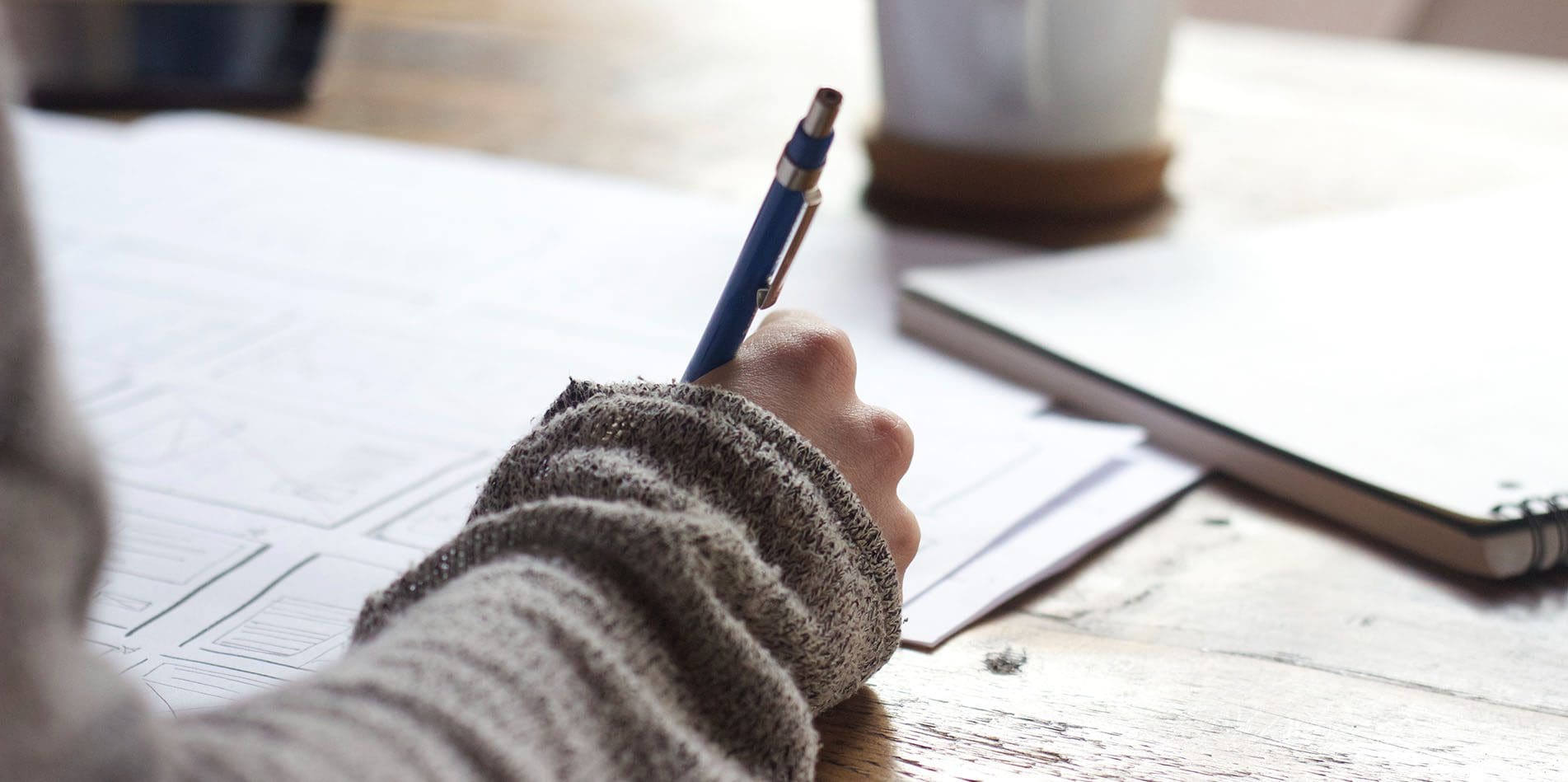 Combien de mots dois-je mettre par page sur mon site web?