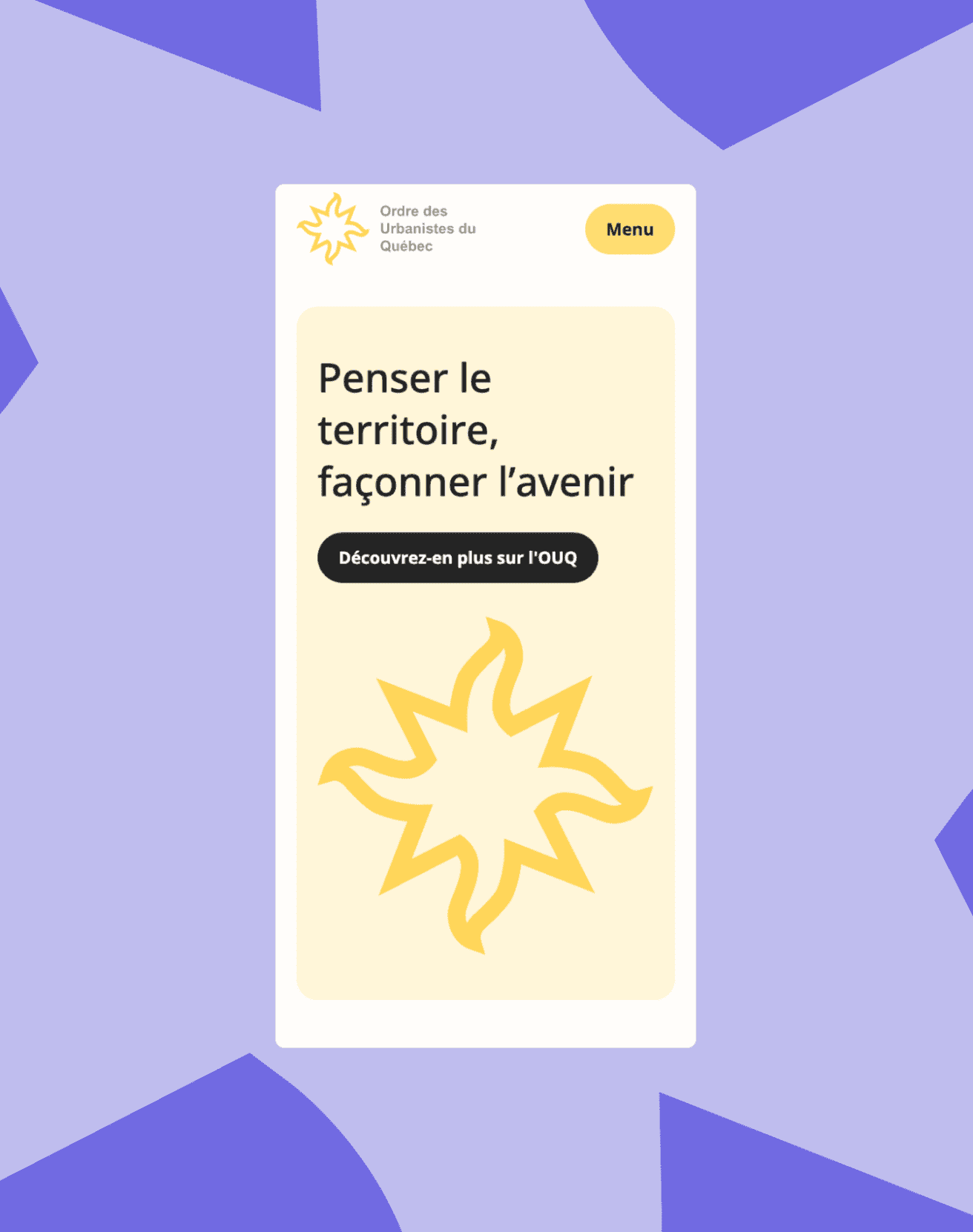 L'écran d'un smartphone affiche un site web comportant du texte en français, un logo jaune ressemblant à un soleil et un bouton « Menu ». L'arrière-plan est orné de formes abstraites violettes.